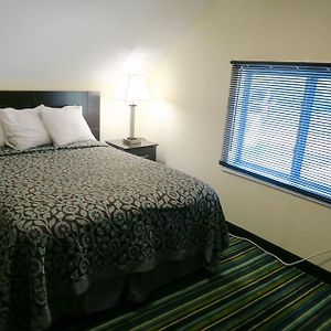 4 Double Beds Three-Bedroom Cottage Suite Non-Smoking